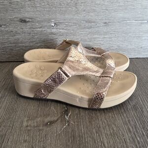 Vionic Pacific Ellie T Strap Sandals Rose Gold Snakeskin w/ Orthaheel Size 7